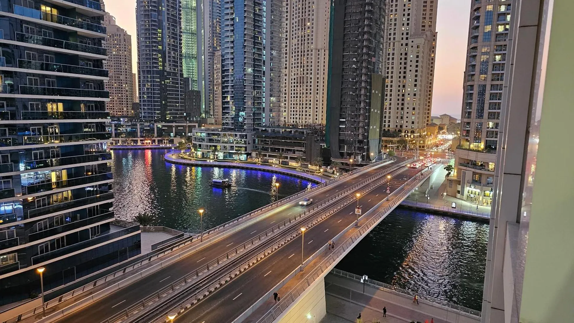 Lejlighed Cozy Studio - Dubai Marina - 5 Min To Beach And Metro